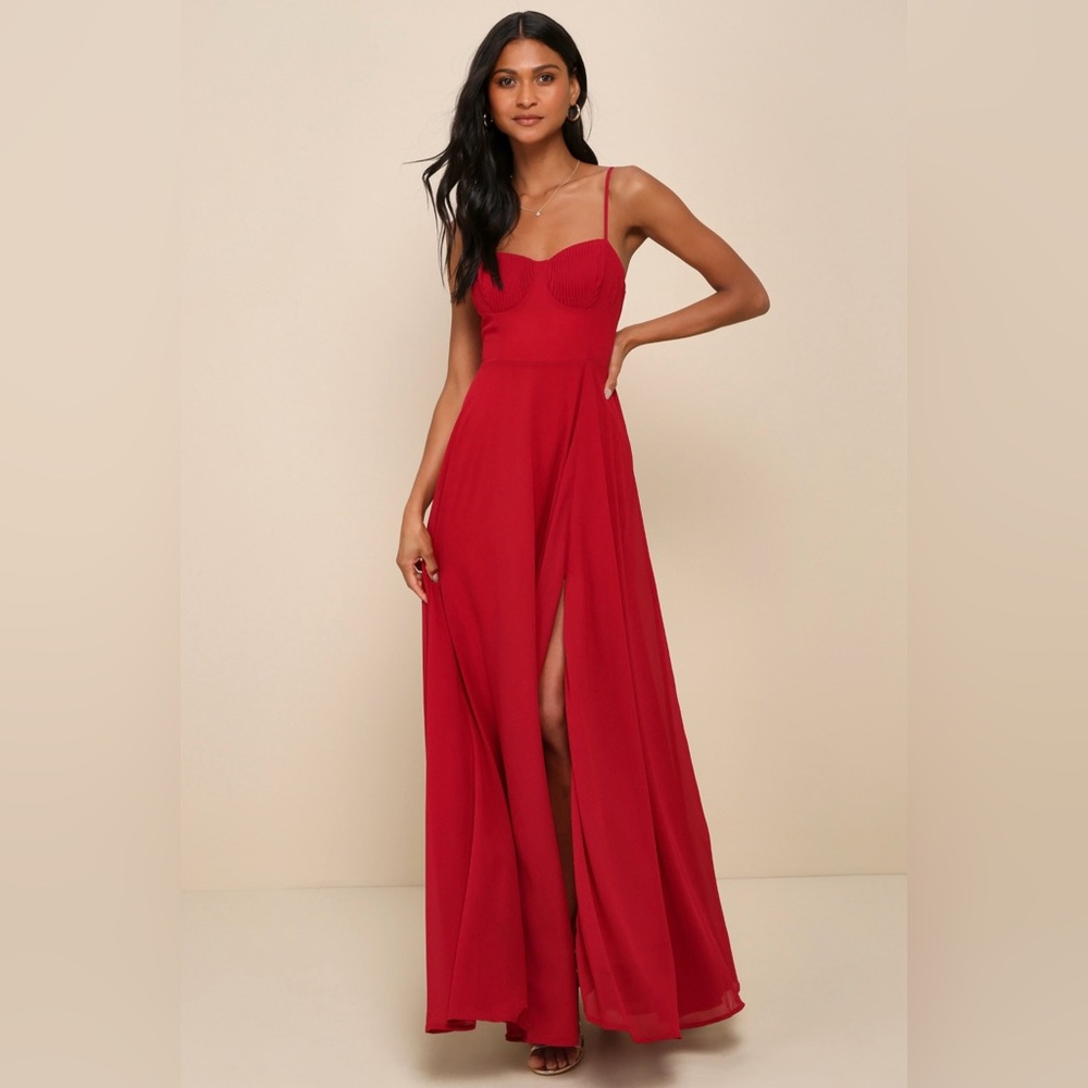 Lulu’s Cause for Commotion Red Pleated Bustier Maxi Dress Size Small NWOT